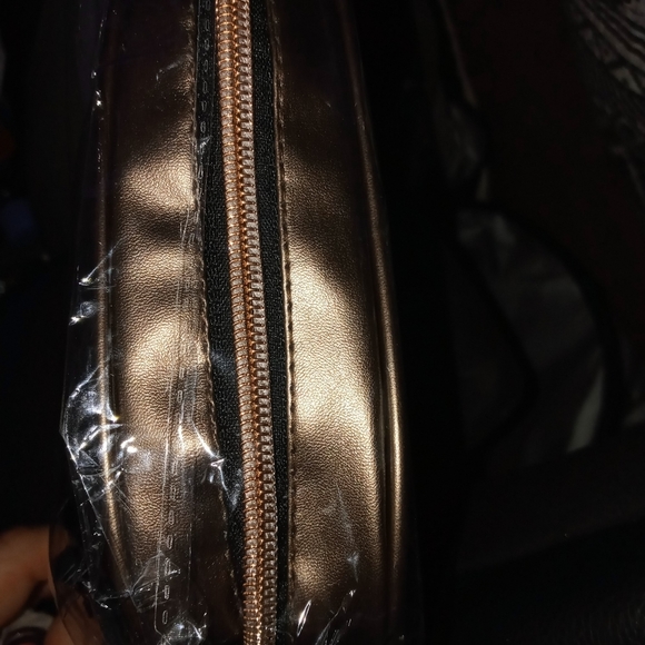 Sienna Mae Bronze Zipper Cosmetics Bag NWT - Picture 4 of 6
